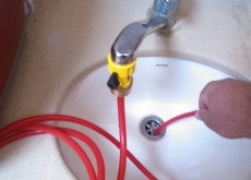 אביזרים ביתיים לפתיחת סתימות